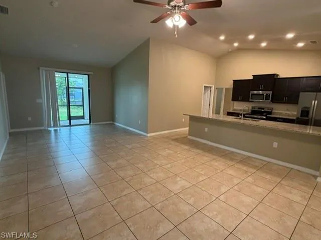 1841 Nw 20th Ave, Cape Coral, Florida 33993