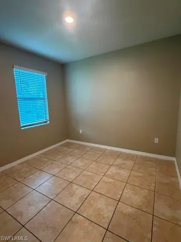 1841 Nw 20th Ave, Cape Coral, Florida 33993