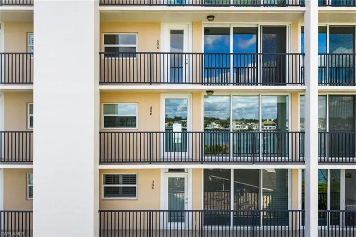 3500 Gulf Shore Blvd N 406, Naples, Florida 34103