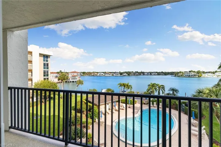 3500 Gulf Shore Blvd N 406, Naples, Florida 34103