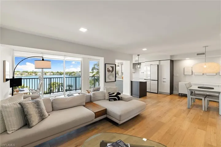 3500 Gulf Shore Blvd N 406, Naples, Florida 34103