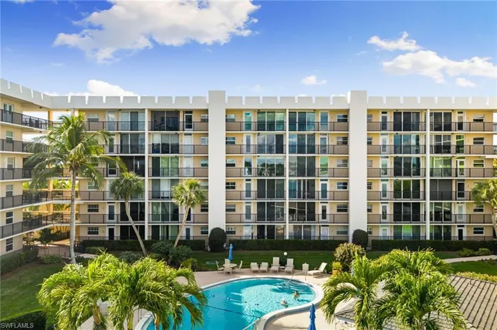 3500 Gulf Shore Blvd N 406, Naples, Florida 34103