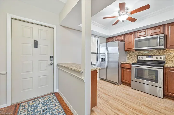 Open, inviting entry way with high ceilings.