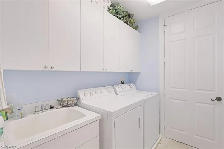 400 Flagship Dr 1206, Naples, Florida 34108