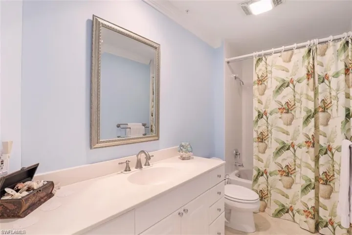 400 Flagship Dr 1206, Naples, Florida 34108