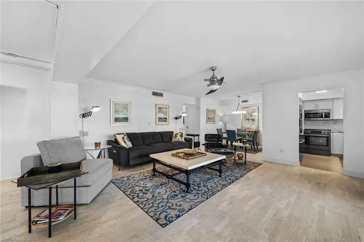 604 7th Ave S # 604, Naples, Florida 34102