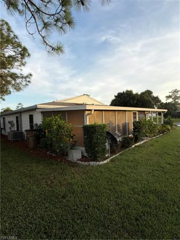 16 Desert Candle Cir, Lehigh Acres, Florida 33936