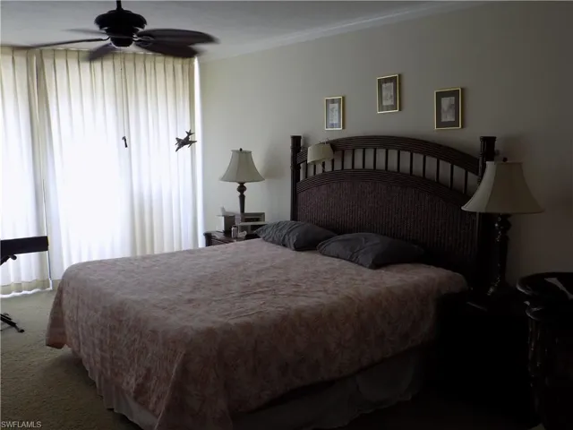STUNNING MASTER BEDROOM