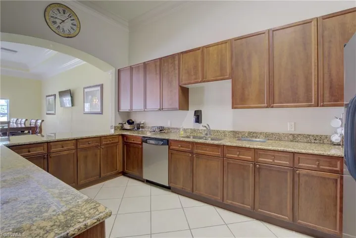 10031 Lake Cove Dr 302, Fort Myers, Florida 33908