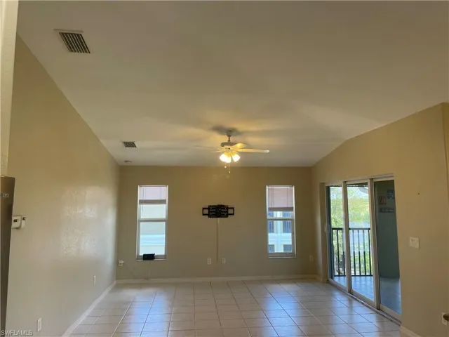 10031 Lake Cove Dr 302, Fort Myers, Florida 33908