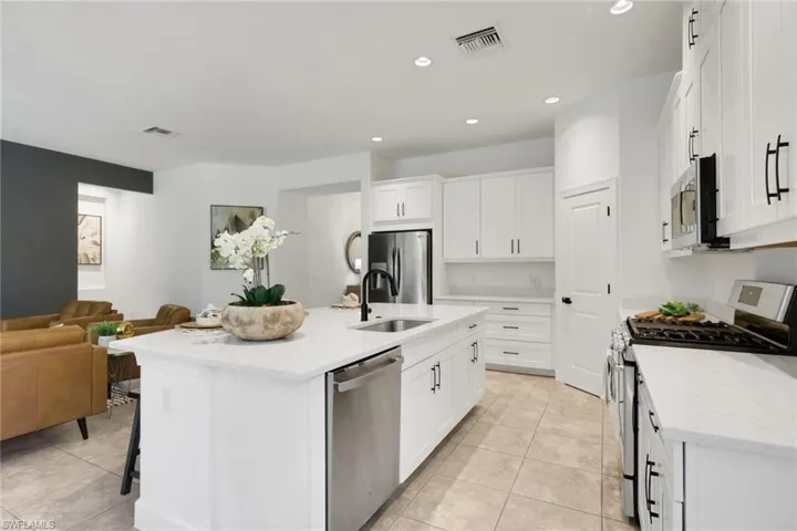 19657 Estero Pointe Ln, Fort Myers, Florida 33908