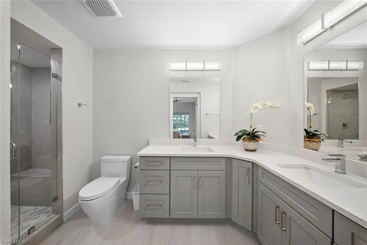 8641  Piazza Del Lago  CIR, Estero, FL 33928