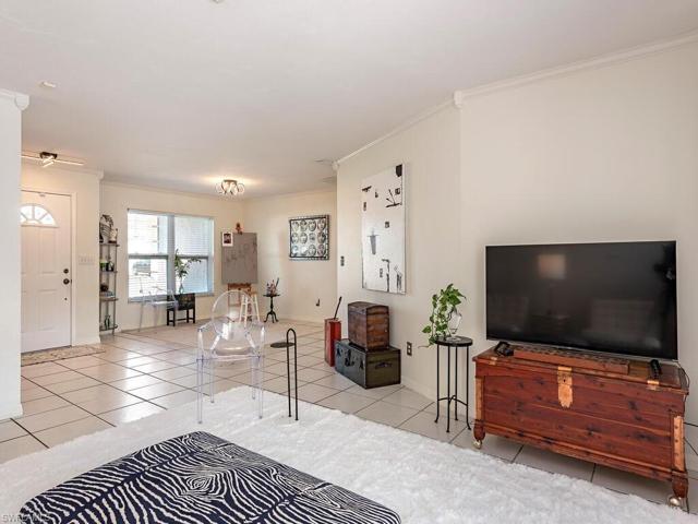 22 Willoughby DR, NAPLES FL 34110