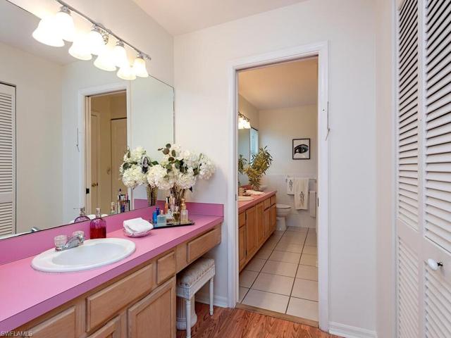 22 Willoughby DR, NAPLES FL 34110