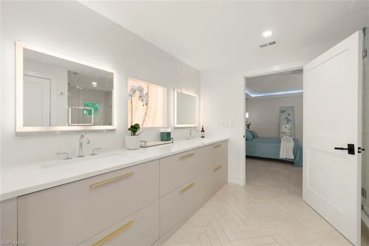 1146 Golden Olive Ct, Sanibel, Florida 33957