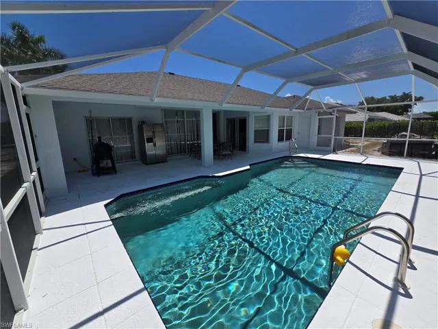 Southern Sunny Pool!