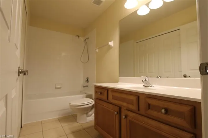 9051 Gervais Cir 1503, Naples, Florida 34120