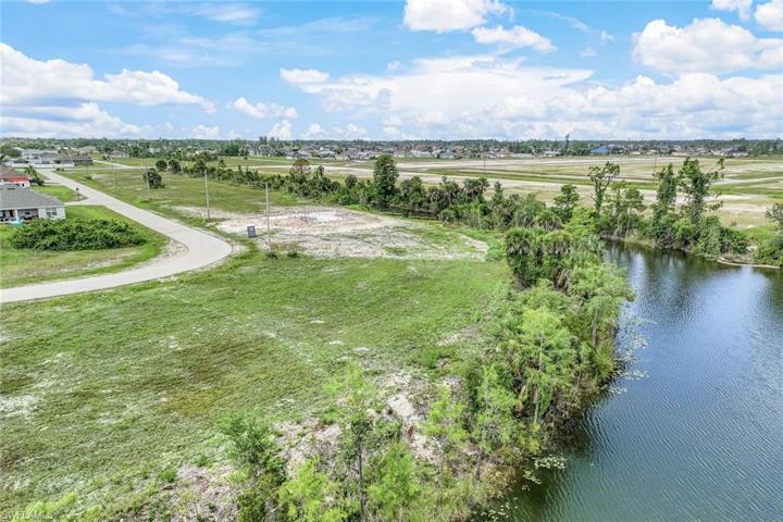 1403 NE 44th  ST, CAPE CORAL, FL 33909