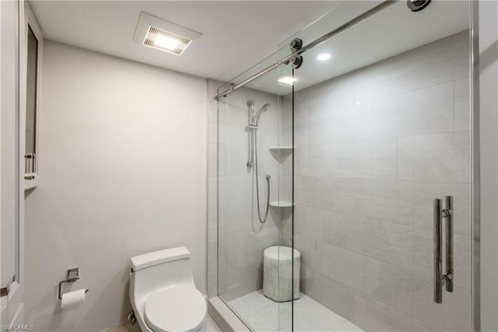 Beautiful tiled shower