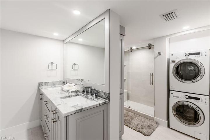 Master bath Double sinks