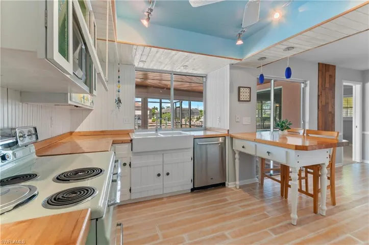 3332 Se 19th Ave, Cape Coral, Florida 33904