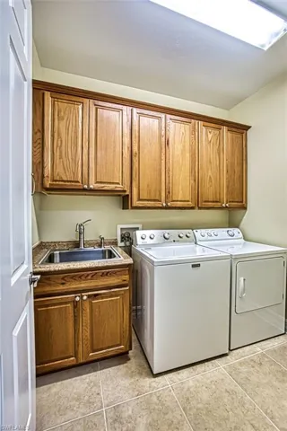 8004  Banyan Breeze  WAY, Fort Myers, FL 33908