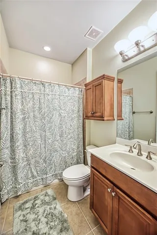 8004  Banyan Breeze  WAY, Fort Myers, FL 33908