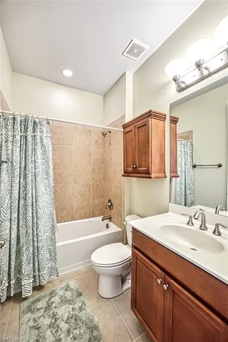 8004  Banyan Breeze  WAY, Fort Myers, FL 33908