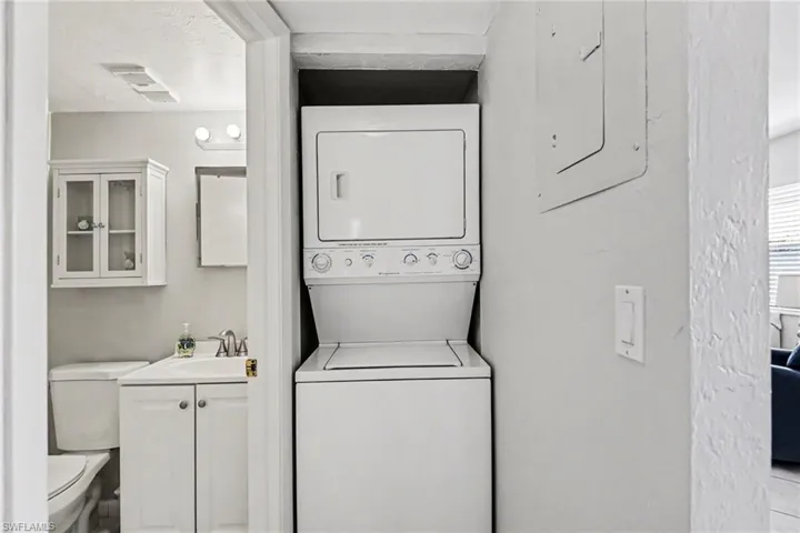 IN-UNIT LAUNDRY