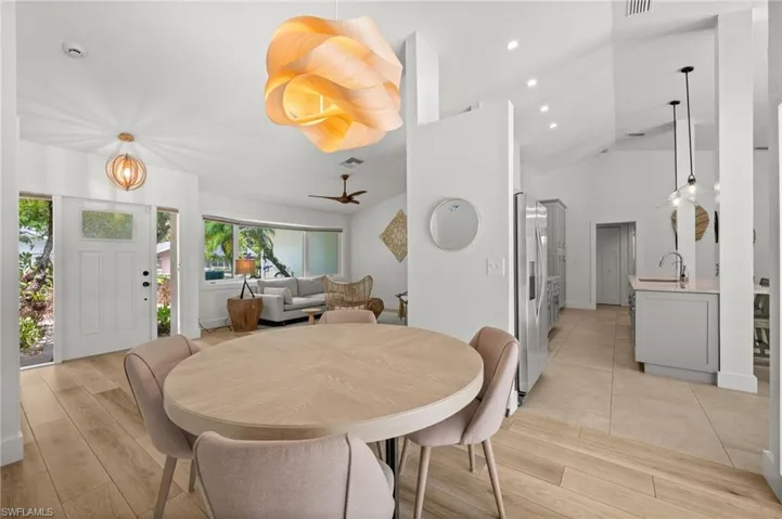 2476 River Reach Dr, Naples, Florida 34104