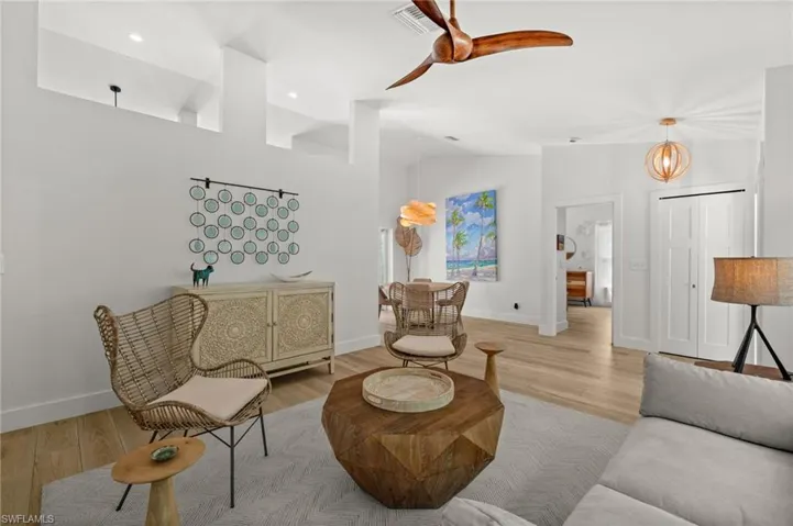 2476 River Reach Dr, Naples, Florida 34104
