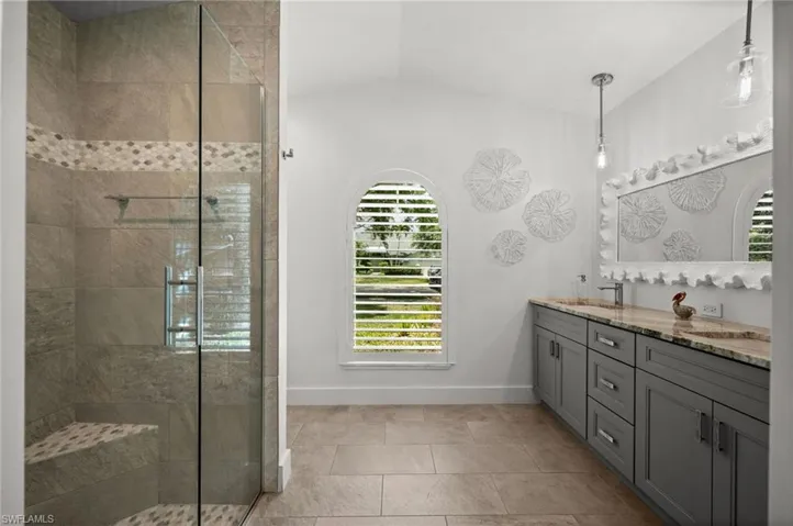 2476 River Reach Dr, Naples, Florida 34104