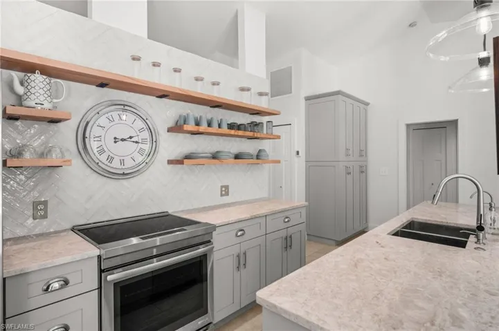 2476 River Reach Dr, Naples, Florida 34104