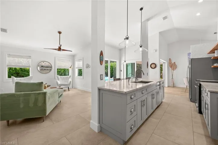 2476 River Reach Dr, Naples, Florida 34104