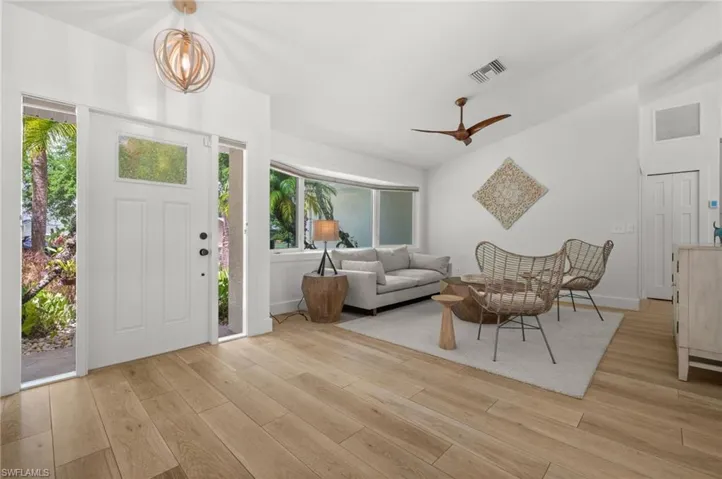 2476 River Reach Dr, Naples, Florida 34104