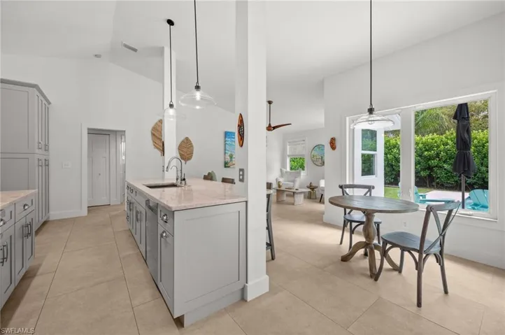 2476 River Reach Dr, Naples, Florida 34104