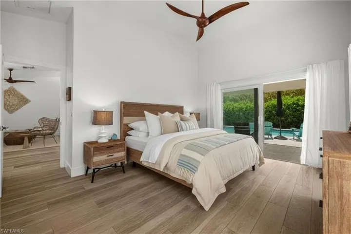 2476 River Reach Dr, Naples, Florida 34104
