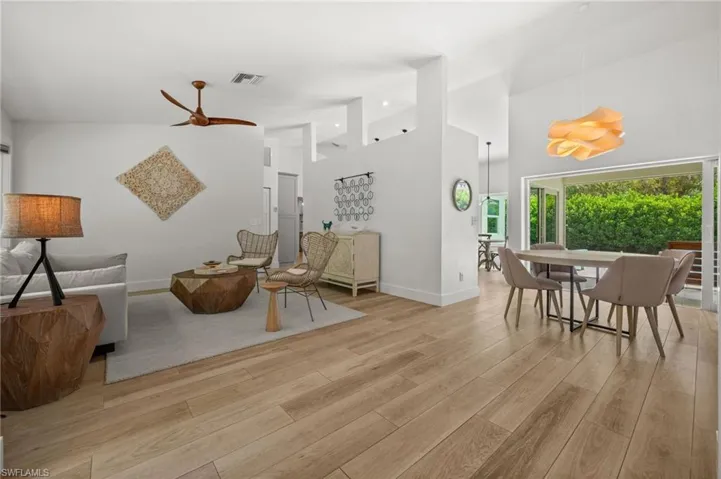2476 River Reach Dr, Naples, Florida 34104