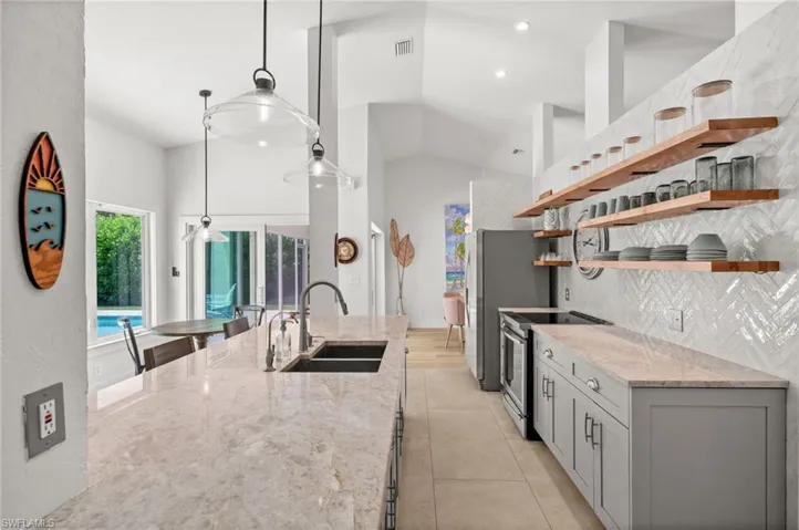 2476 River Reach Dr, Naples, Florida 34104