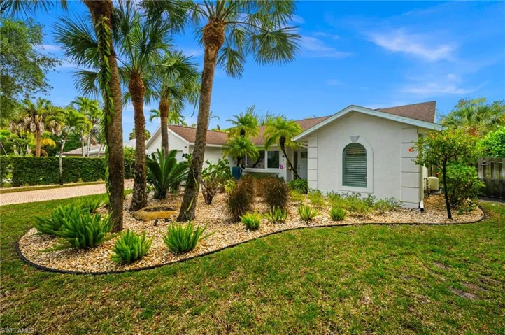2476 River Reach Dr, Naples, Florida 34104