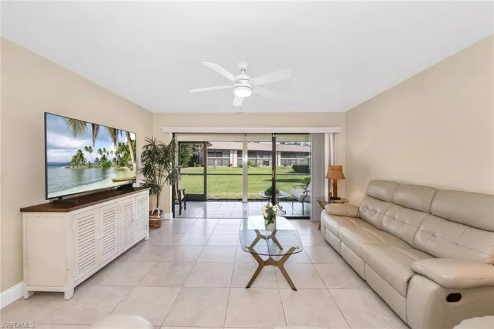 236  Pebble Beach  CIR, Naples, FL 34113