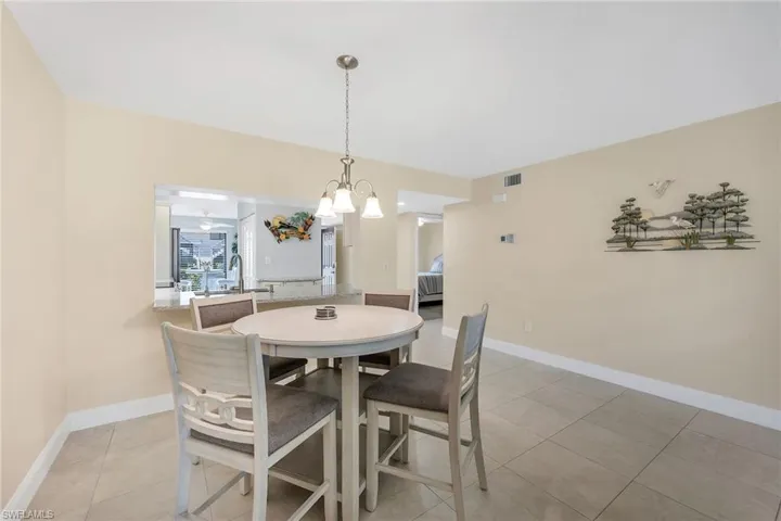 236  Pebble Beach  CIR, Naples, FL 34113