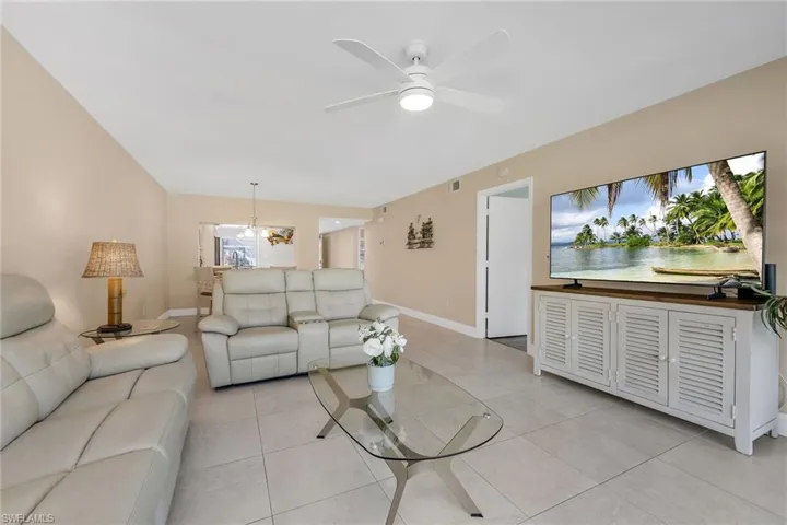 236  Pebble Beach  CIR, Naples, FL 34113
