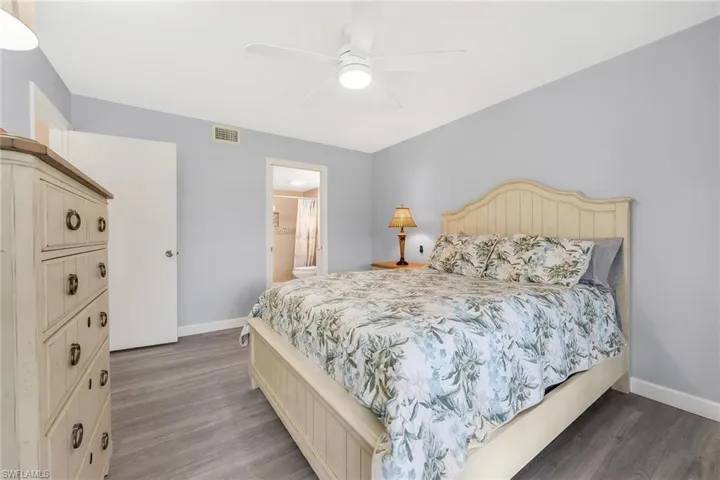 236  Pebble Beach  CIR, Naples, FL 34113