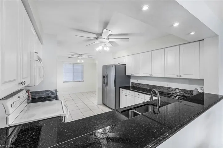 1100  Eastham  WAY, Naples, FL 34104
