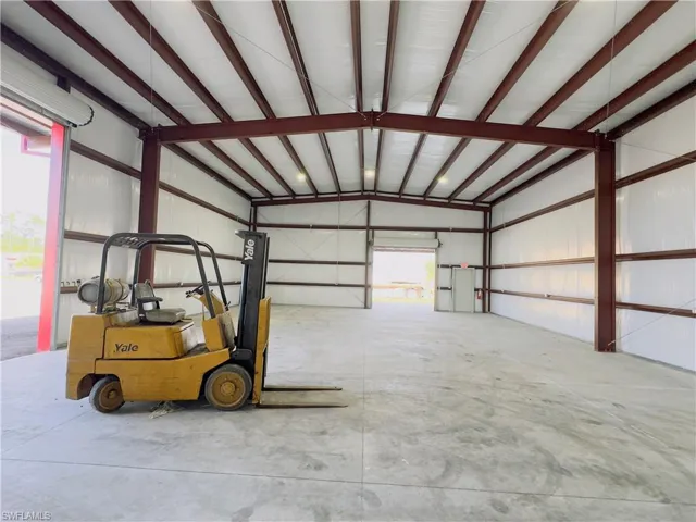 737  Main S ST, Labelle, FL 33935