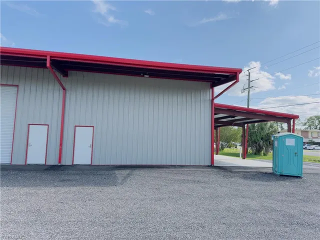 737  Main S ST, Labelle, FL 33935