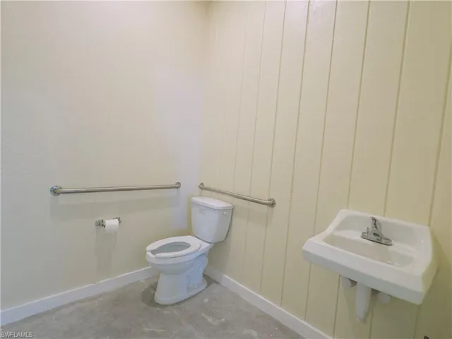 737  Main S ST, Labelle, FL 33935