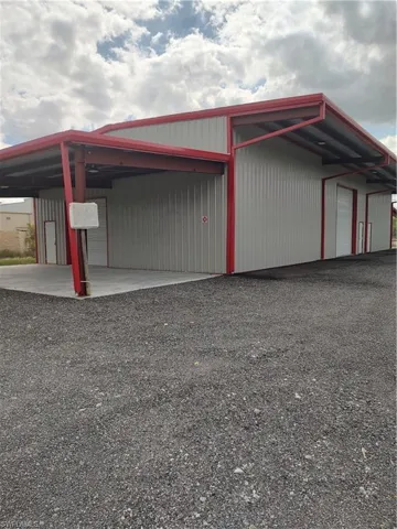 737  Main S ST, Labelle, FL 33935