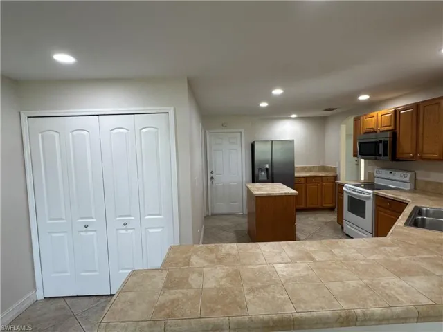 4914 7th St W, Lehigh Acres, Florida 33971